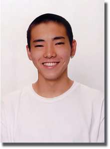 Актер Тасуку Эмото