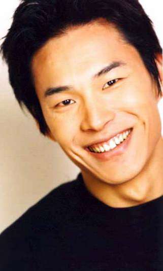 Актер Ким Кван-иль