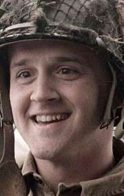 Актер Питер МакКейб