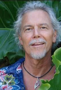 Актер Уайатт Найт