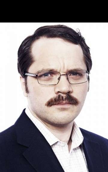 Актер Мэттью Холнесс