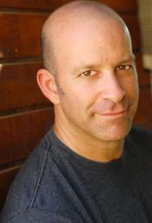 Актер Стив Кехела