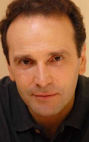 Актер Давид Пинилья