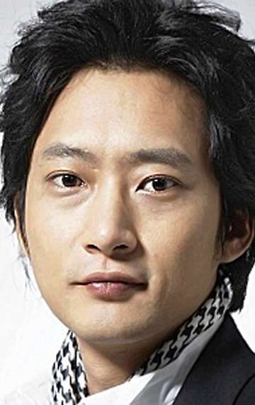 Актер Ли Дон Кю
