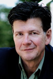 Актер Анджело Ренай