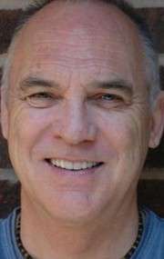 Актер Стюарт Уилсон