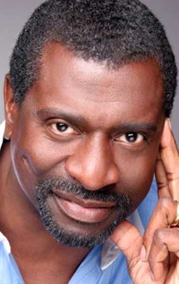 Актер Афемо Омилами