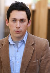 Актер Уоррен Срока