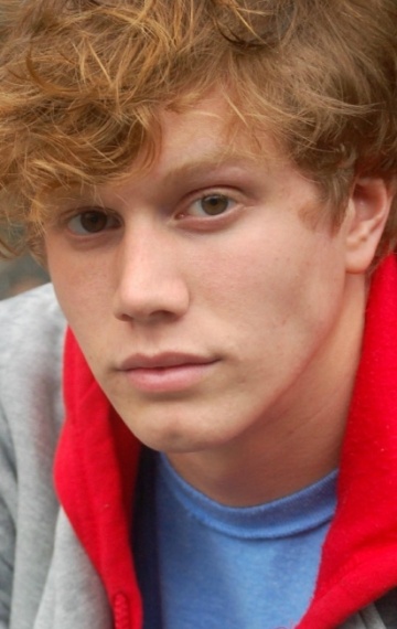 Актер Джои Нэппо