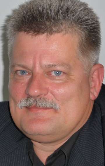 Актер Александр Гурьянов