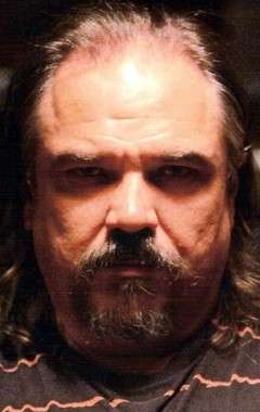 Актер У. Эрл Браун