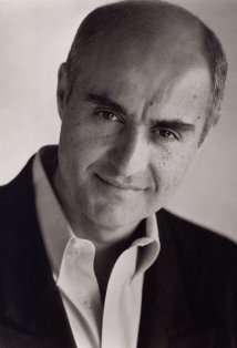 Актер Том Мардиросян