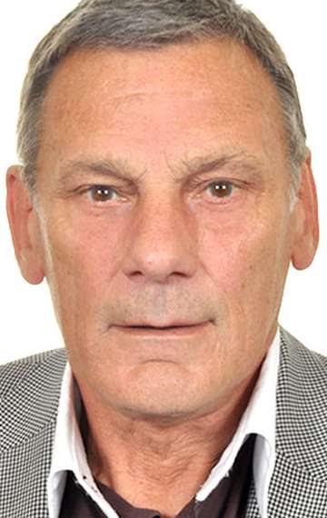 Актер Джеффри Томас