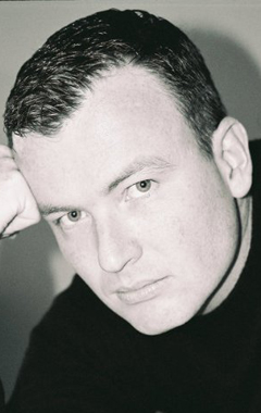 Актер Майк Рассел