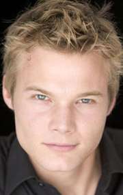 Фото Чак Хиттинджер