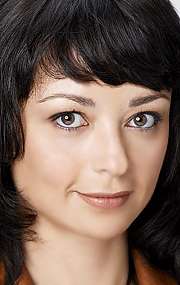 Актер Сара Стрэйндж