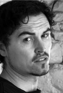 Актер Пол Амос