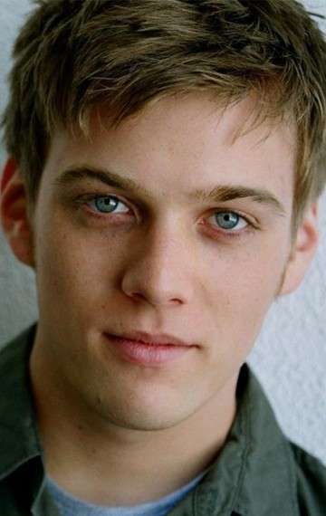 Актер Джейк Эйбел