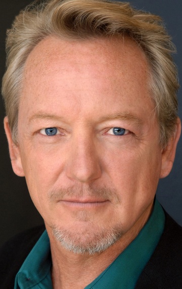 Актер Джон Уолкатт