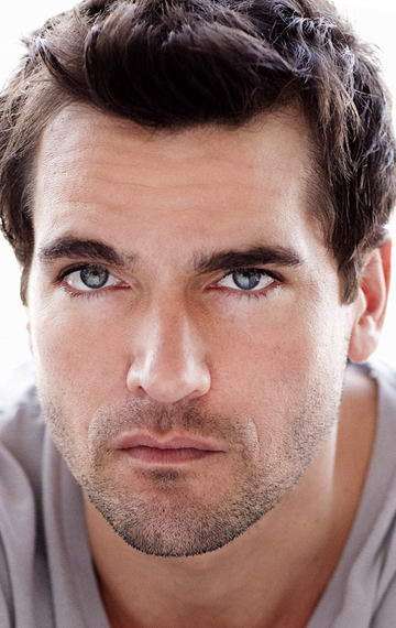 Актер Джексон Херст